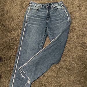 American Eagle Mom Jean